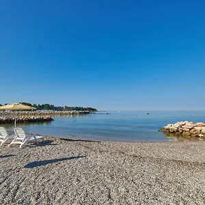 Stella Maris Mobile Homes **** Umag