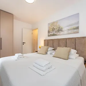 Vendégház Almaris ***