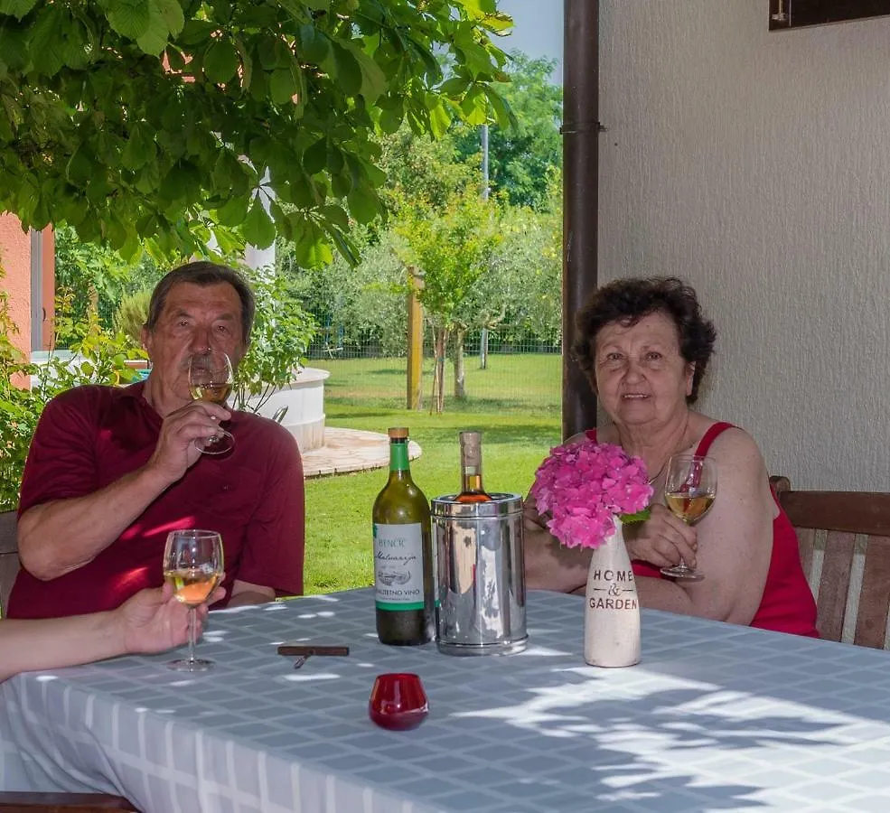 B&B Carmela Umag 2*,  Croatia